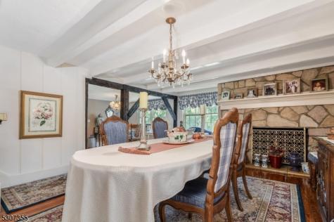 1 Dove Hollow Lane Bethlehem NJ 08827