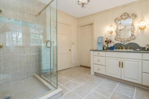 1 Dove Hollow Lane Bethlehem NJ 08827