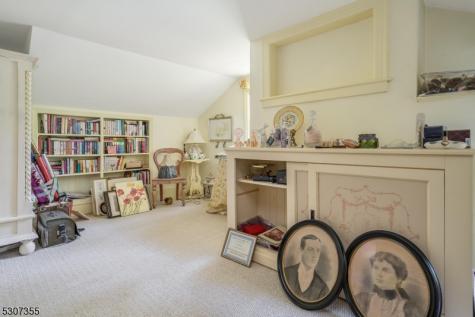 1 Dove Hollow Lane Bethlehem NJ 08827
