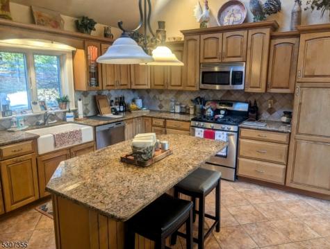 1 Dove Hollow Lane Bethlehem NJ 08827