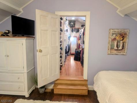 1 Dove Hollow Lane Bethlehem NJ 08827