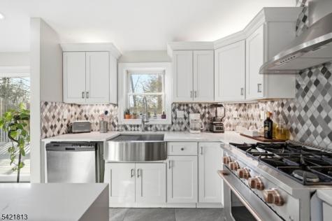 6 Ramsay Road West Milford NJ 07421