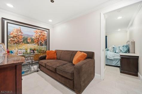 6 Ramsay Road West Milford NJ 07421