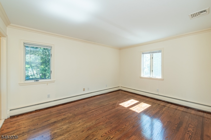 193 Walnut Street Livingston NJ 07039