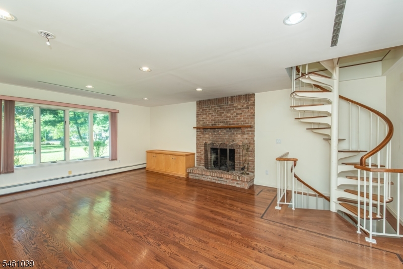193 Walnut Street Livingston NJ 07039