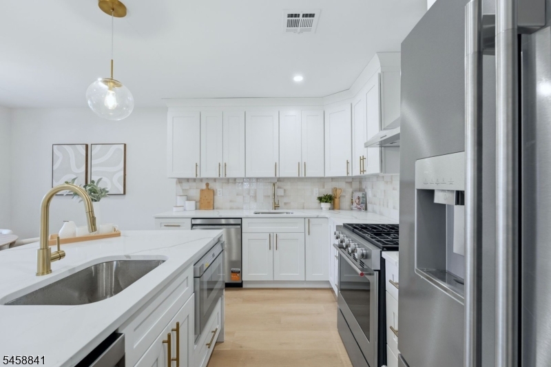 2209 Wood Avenue Roselle NJ 07203