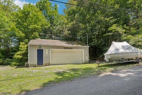 42 Witte Road West Milford NJ 07421