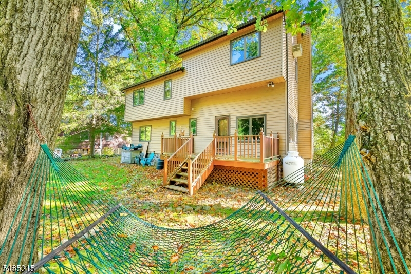 2207 Lakeside Drive W Vernon NJ 07422