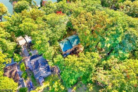 2207 Lakeside Drive W Vernon NJ 07422