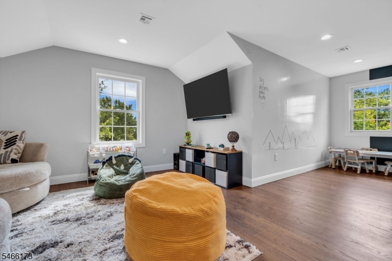 1431 Greenwood Drive Piscataway NJ 08854