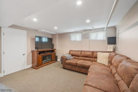 15 Valley Road Nutley NJ 07110