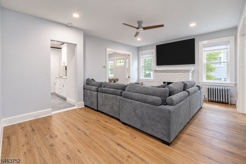 419 Locust Street Roselle Park NJ 07204