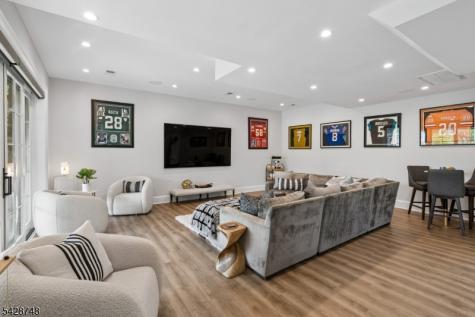 132 Hartshorn Drive Millburn NJ 07078