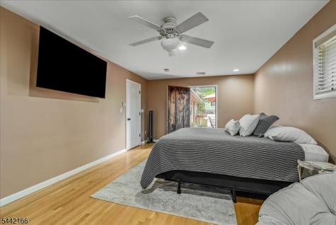 166 Glenside Trail Byram NJ 07871
