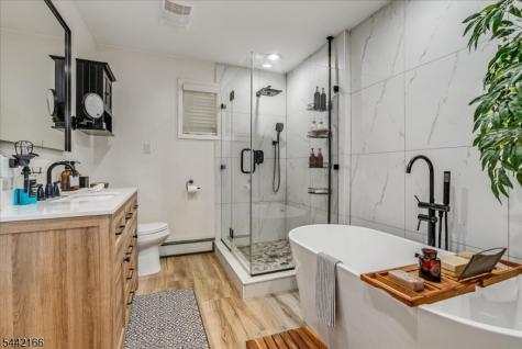 166 Glenside Trail Byram NJ 07871