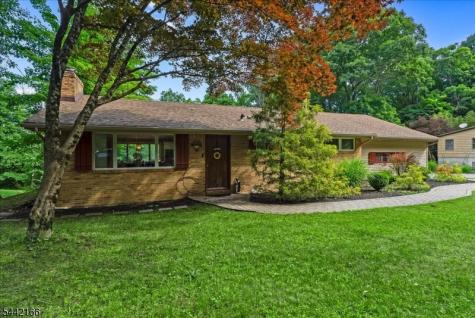 166 Glenside Trail Byram NJ 07871