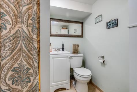 166 Glenside Trail Byram NJ 07871