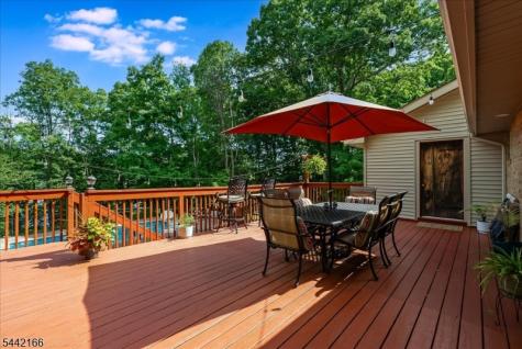 166 Glenside Trail Byram NJ 07871
