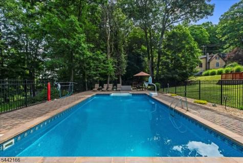 166 Glenside Trail Byram NJ 07871