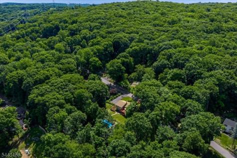 166 Glenside Trail Byram NJ 07871