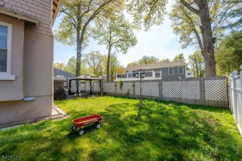 239 Walnut Street Dunellen NJ 08812