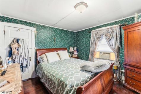 239 Walnut Street Dunellen NJ 08812