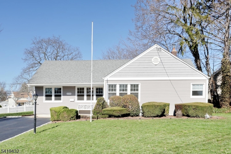 15 Everett Terrace Fair Lawn NJ 07410