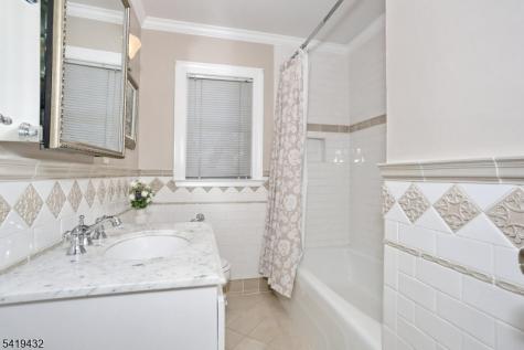 15 Everett Terrace Fair Lawn NJ 07410