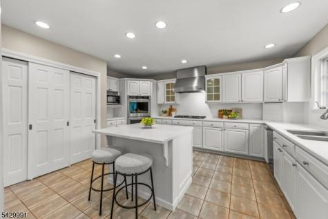 33 Exeter Road Millburn NJ 07078