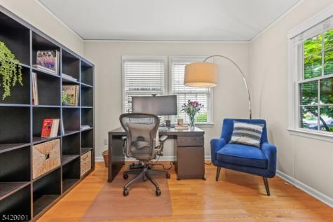 33 Exeter Road Millburn NJ 07078