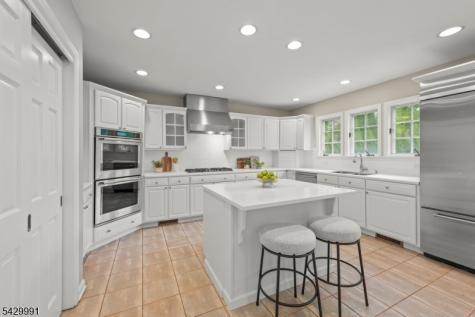 33 Exeter Road Millburn NJ 07078