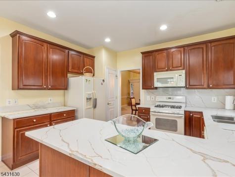 515 Crossfields Lane Franklin NJ 08873