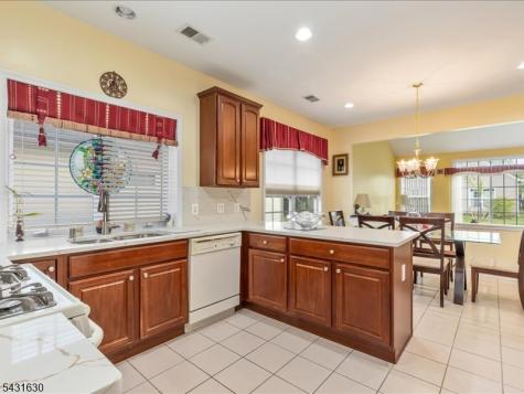 515 Crossfields Lane Franklin NJ 08873