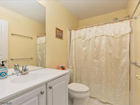 515 Crossfields Lane Franklin NJ 08873