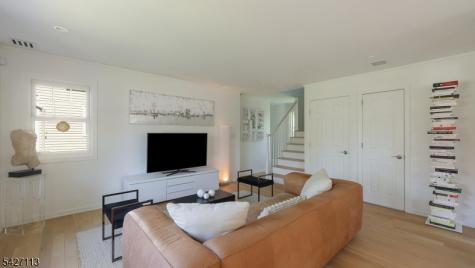 221 Ayliffe Avenue Westfield NJ 07090