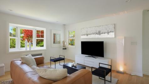 221 Ayliffe Avenue Westfield NJ 07090