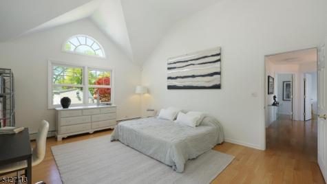 221 Ayliffe Avenue Westfield NJ 07090