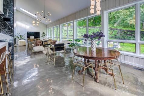 2 Hunters Glen Mendham NJ 07931