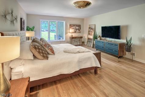 2 Hunters Glen Mendham NJ 07931