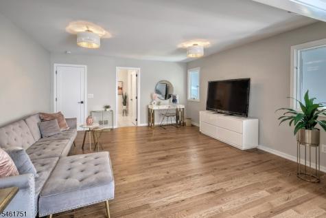 2 Hunters Glen Mendham NJ 07931