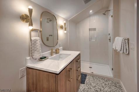 2 Hunters Glen Mendham NJ 07931