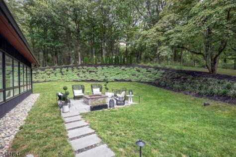 2 Hunters Glen Mendham NJ 07931