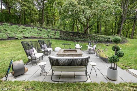 2 Hunters Glen Mendham NJ 07931