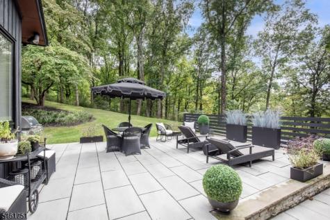 2 Hunters Glen Mendham NJ 07931