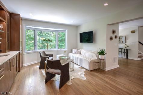 2 Hunters Glen Mendham NJ 07931