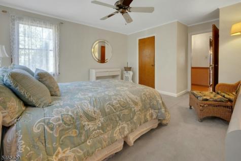 179 Oaks Road Long Hill NJ 07946
