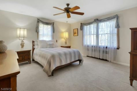 179 Oaks Road Long Hill NJ 07946