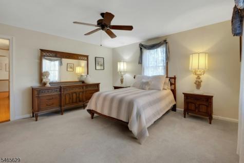 179 Oaks Road Long Hill NJ 07946