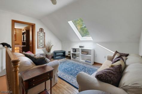 179 Oaks Road Long Hill NJ 07946