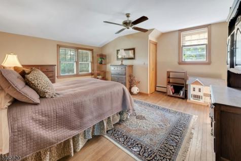 179 Oaks Road Long Hill NJ 07946